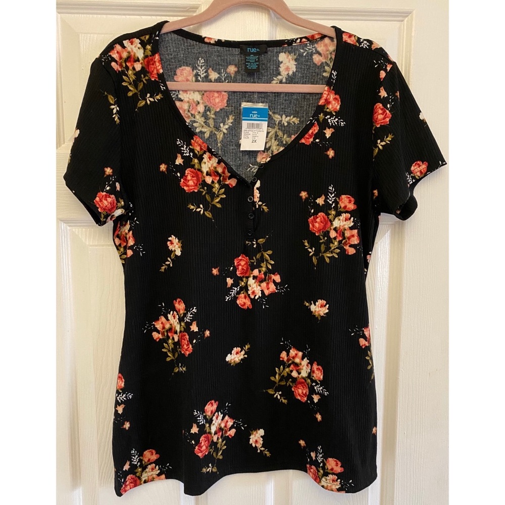 Rue 21 Plus Size Floral Top